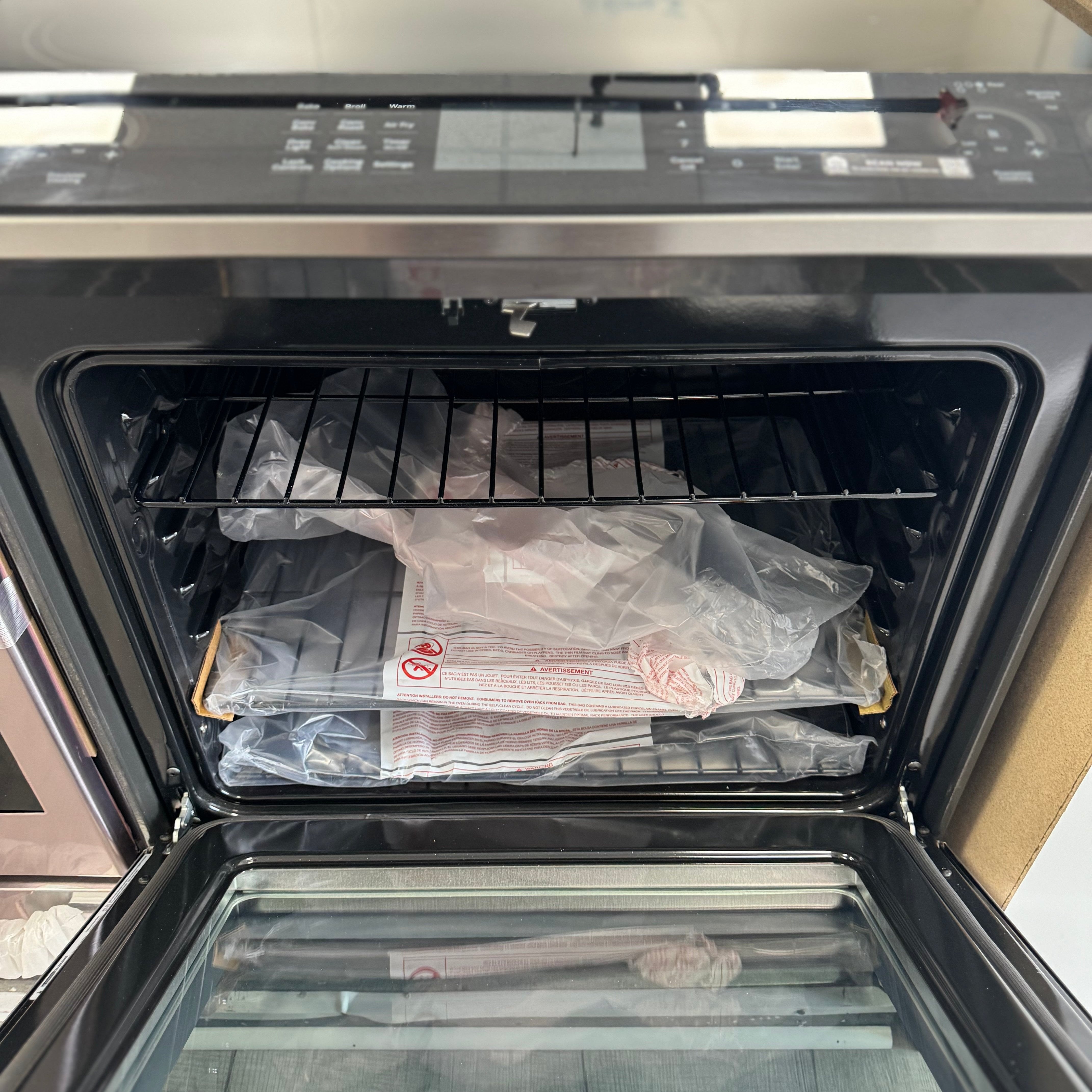 GE PROFILE™ 30" SMART SLIDE-IN FINGERPRINT RESISTANT FRONT-CONTROL INDUCTION AND CONVECTION RANGE WITH NO PREHEAT AIR FRY