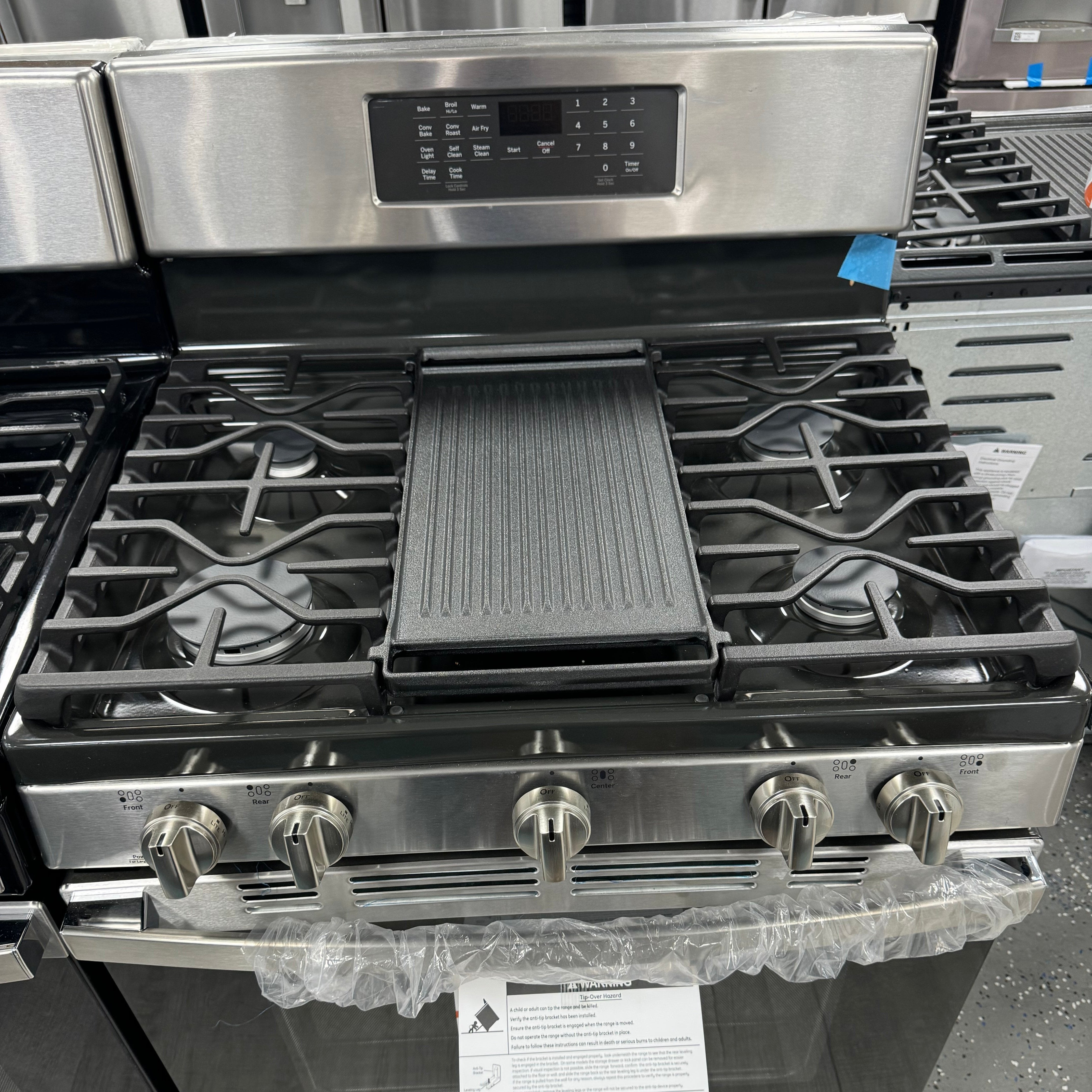 GE® 30" FREE-STANDING GAS CONVECTION RANGE WITH NO PREHEAT AIR FRY