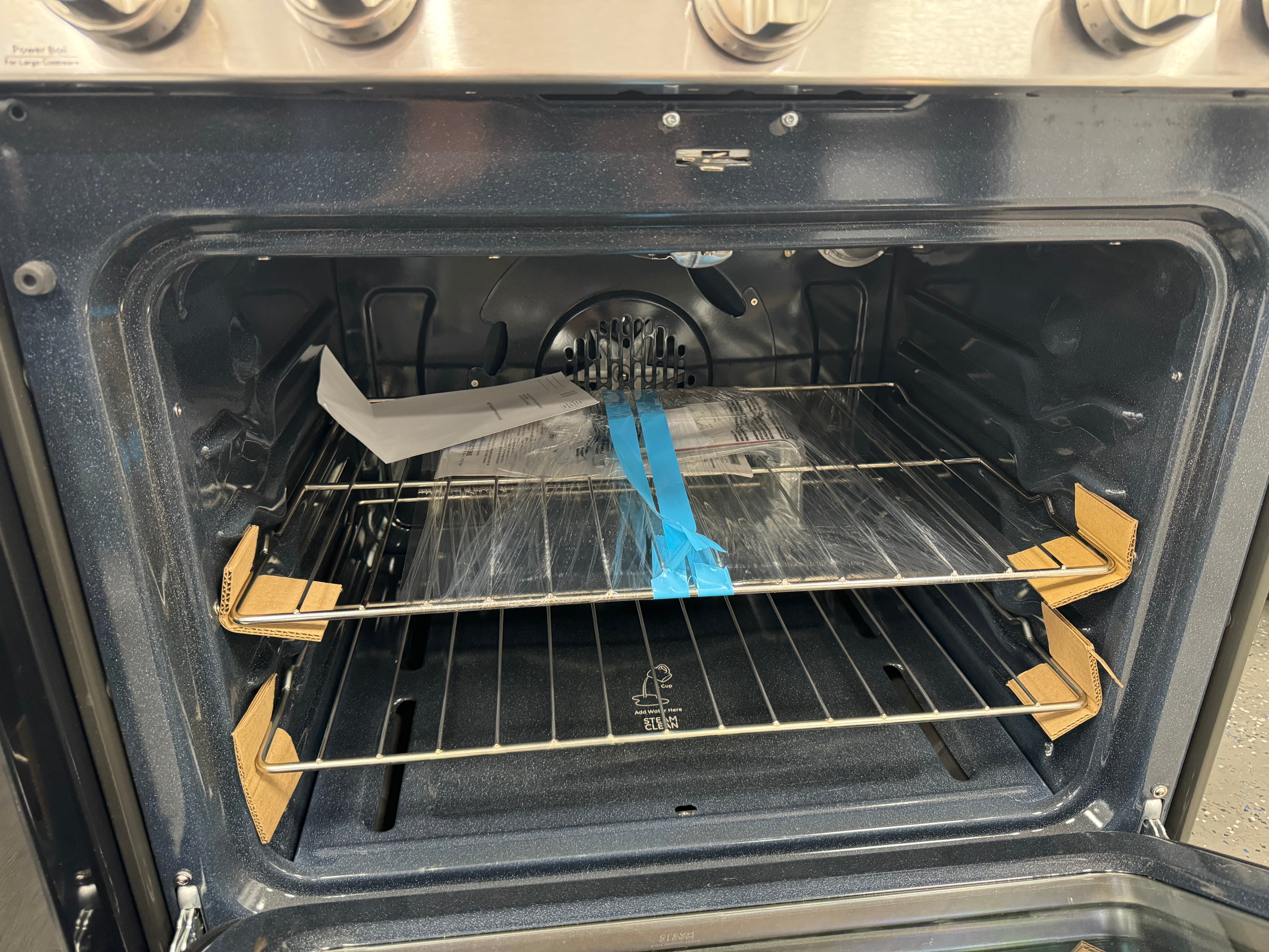 GE® 30" FREE-STANDING GAS CONVECTION RANGE WITH NO PREHEAT AIR FRY