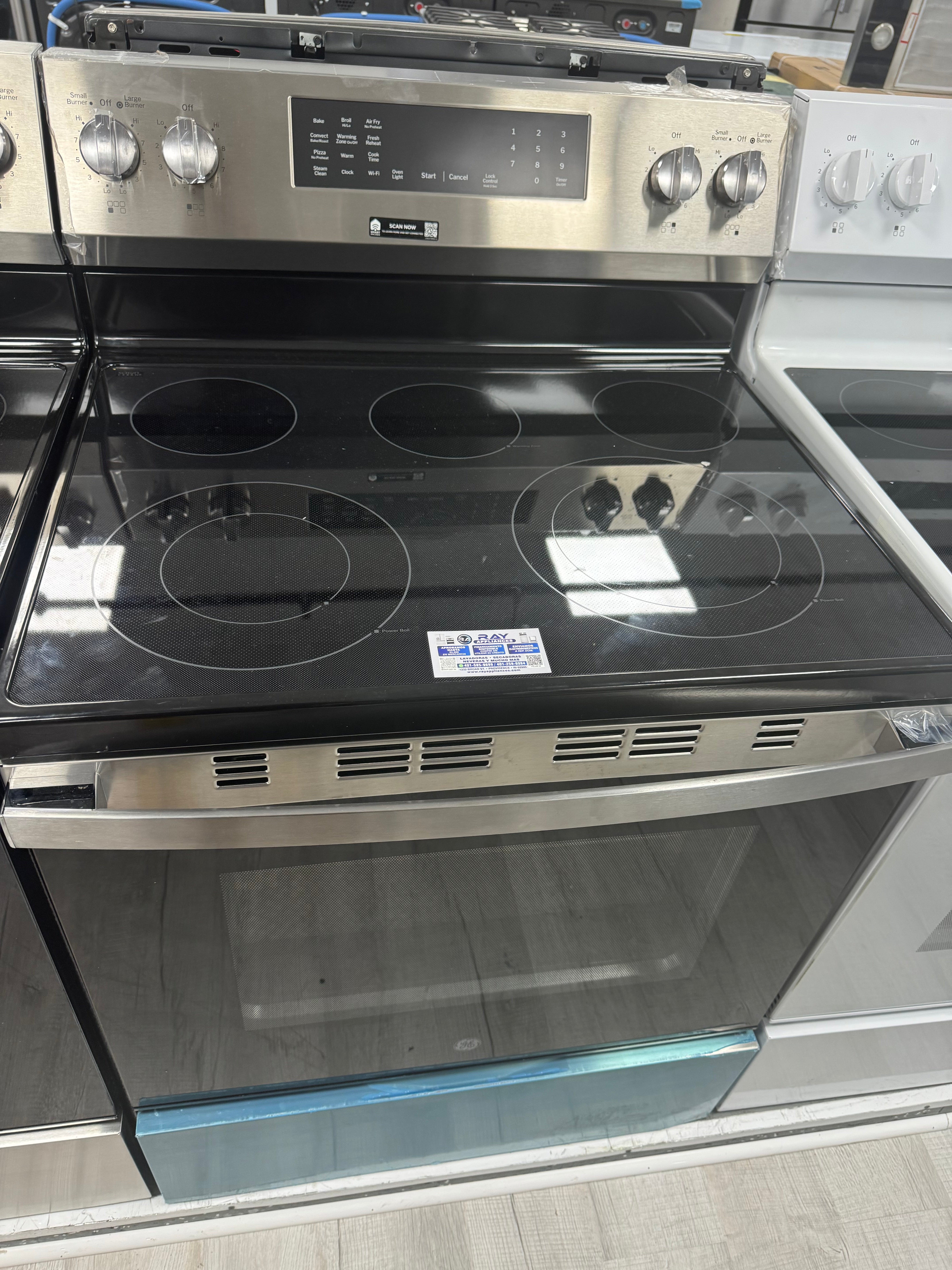 GE® 30" Free-Standing Electric Convection Range with No Preheat Air Fry and EasyWash™ Oven Tray