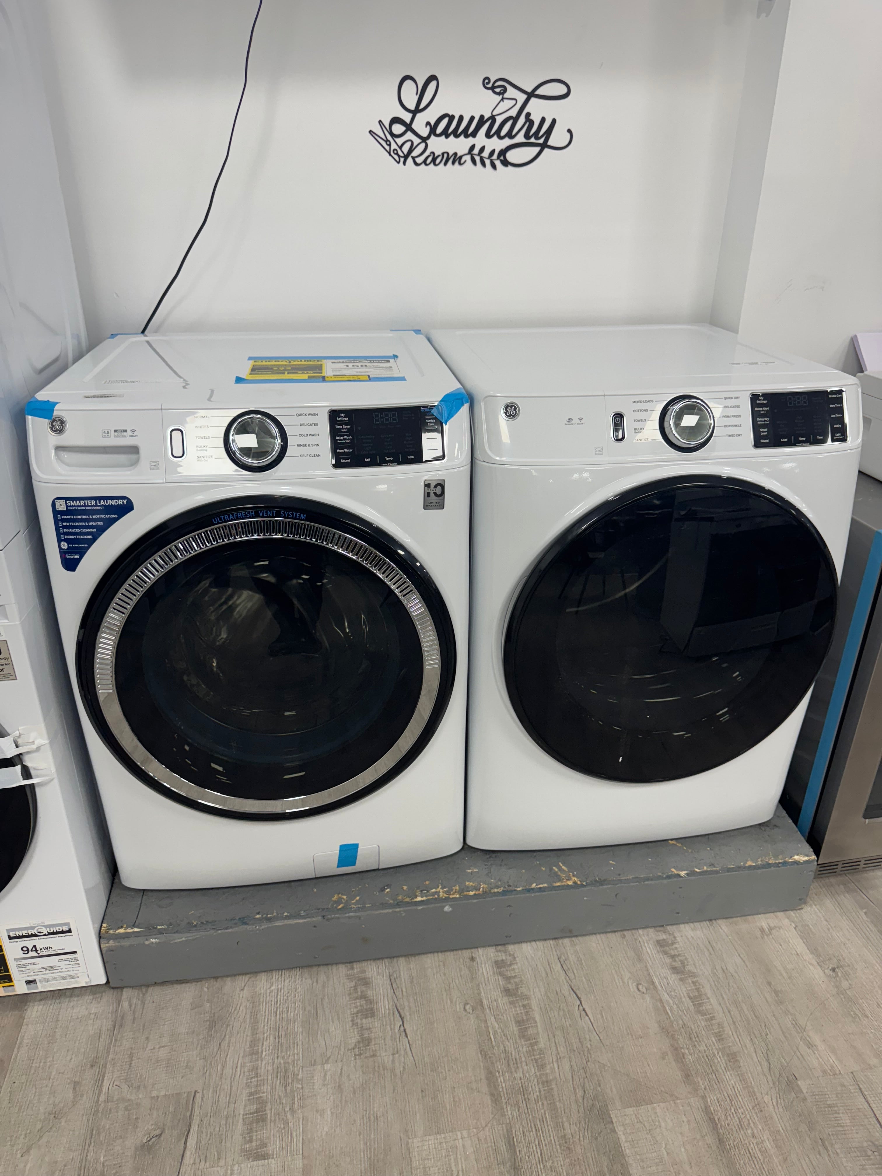 GE® ENERGY STAR 4.8 CU. FT. CAPACITY SMART FRONT LOAD ® WASHER…GE® ENERGY STAR® 7.8 CU. FT. CAPACITY SMART FRONT LOAD ELECTRIC DRYER