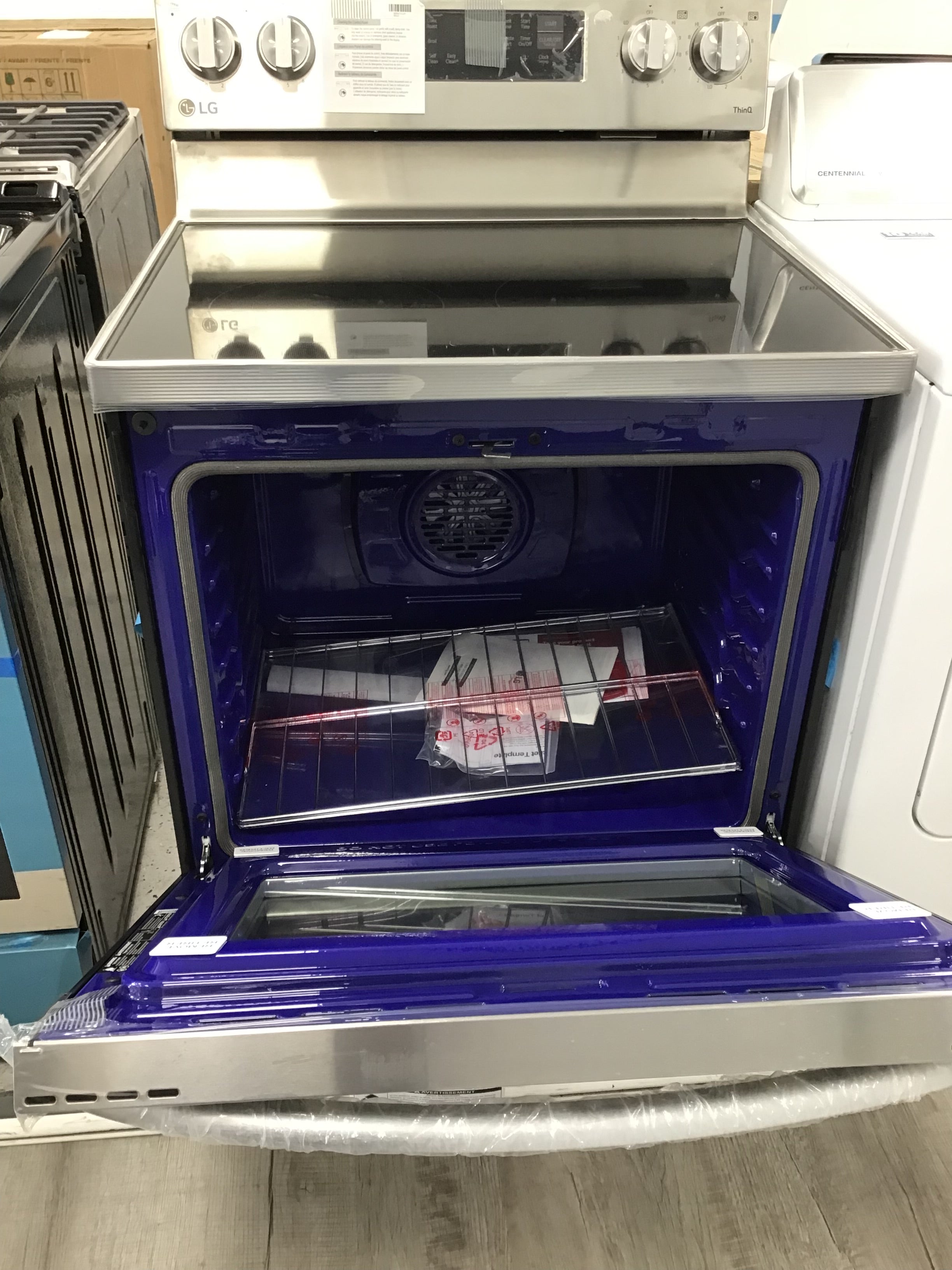 LG 30-in Glass Top 5 burners 6.3-cu ft Air Fry Convection Oven Freestanding Electric Range